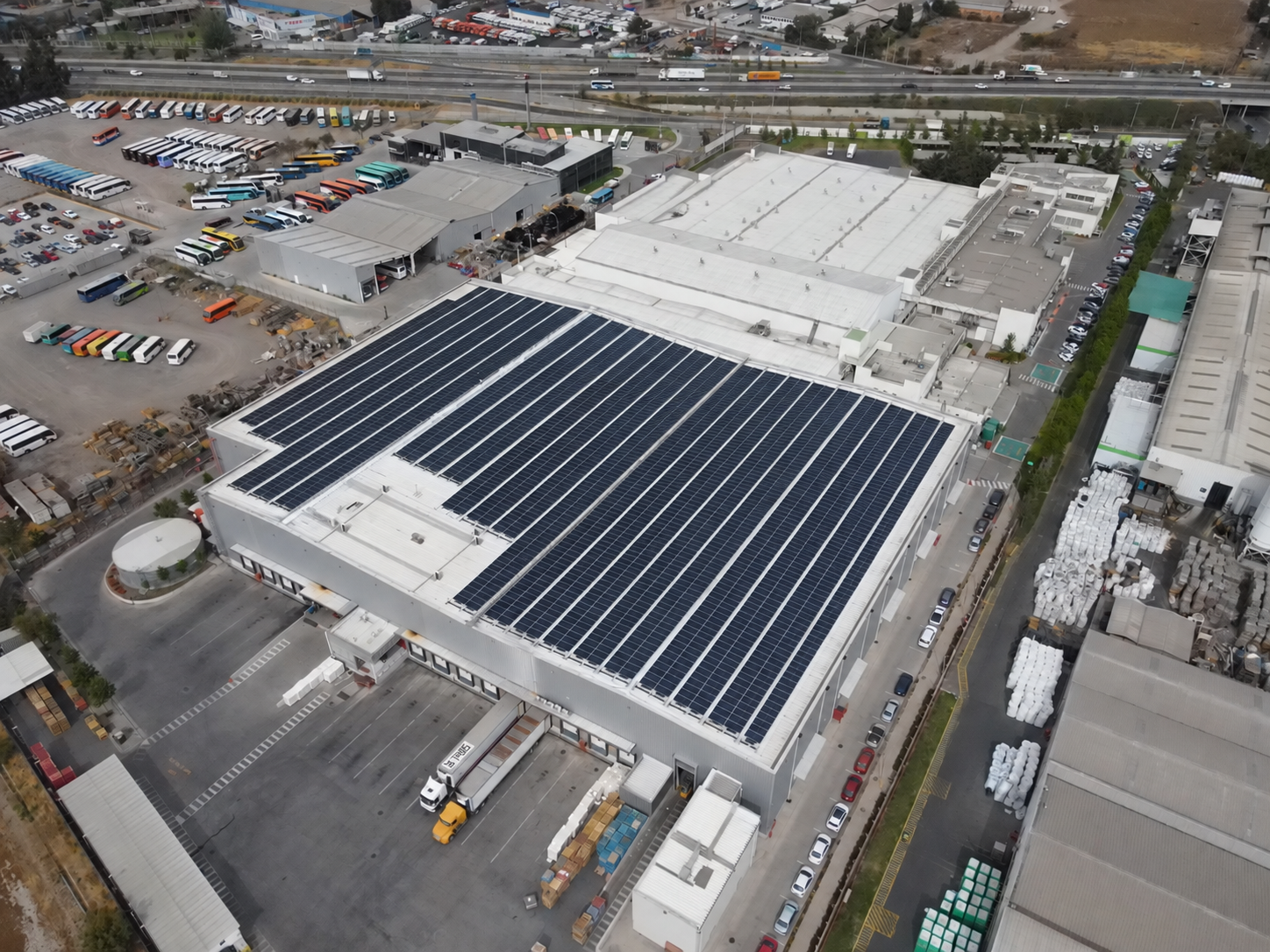 Clean blue-black photovoltaic panel array